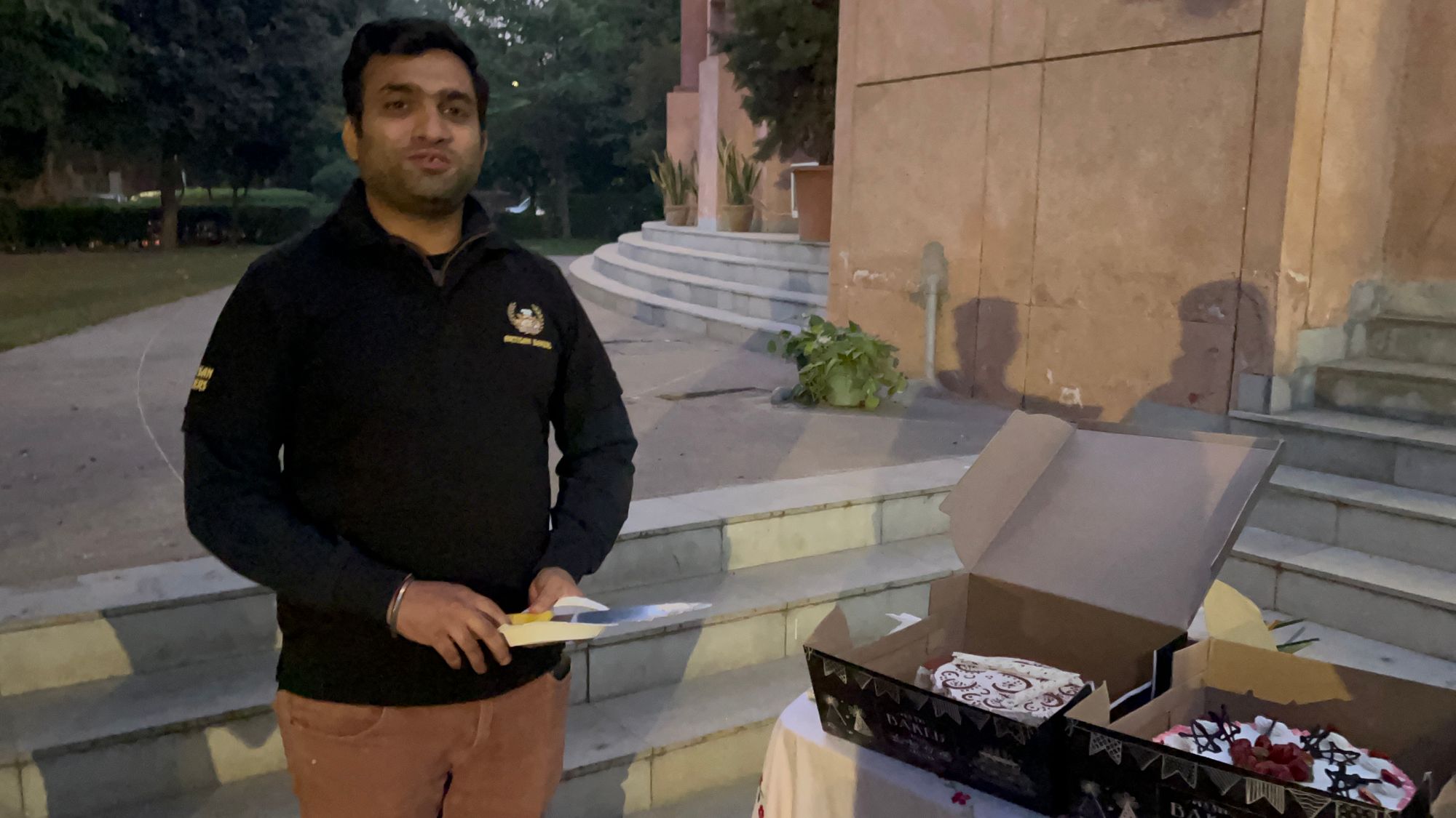 Det bjuds på tårtor 🎂 i Delhi 🇮🇳